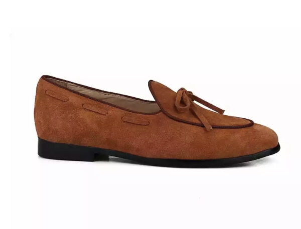 Wolven Handmade Men's Bow Tan Loafers - Image 2