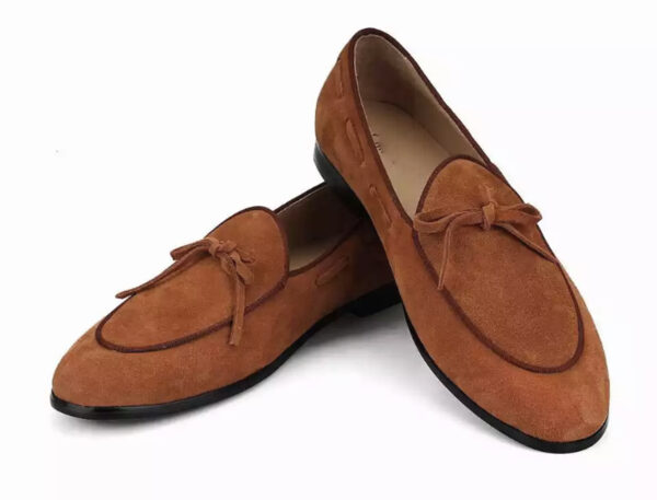 Wolven Handmade Men's Bow Tan Loafers - Image 5