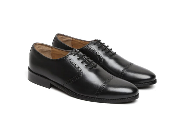 Wolven Handcrafted Men's Vicenza Black bruoge lace-up with Rubber Sole - Image 2