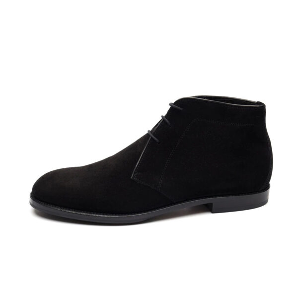 Wolven Handcrafted Men's Mister Black Suede Chukka Boot with rubber sole - Image 2